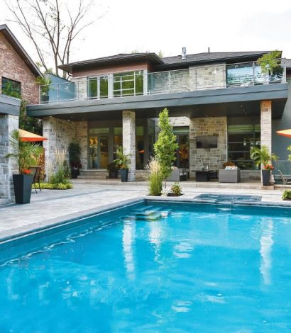 outdoor custom swimming pool