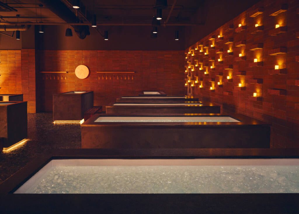 bathtubs in gym spa